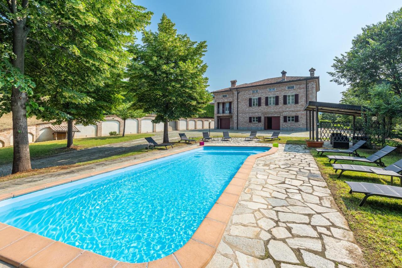 Villa Cornelia , Entire Villa With Private Pool Corneliano d'Alba Exterior photo
