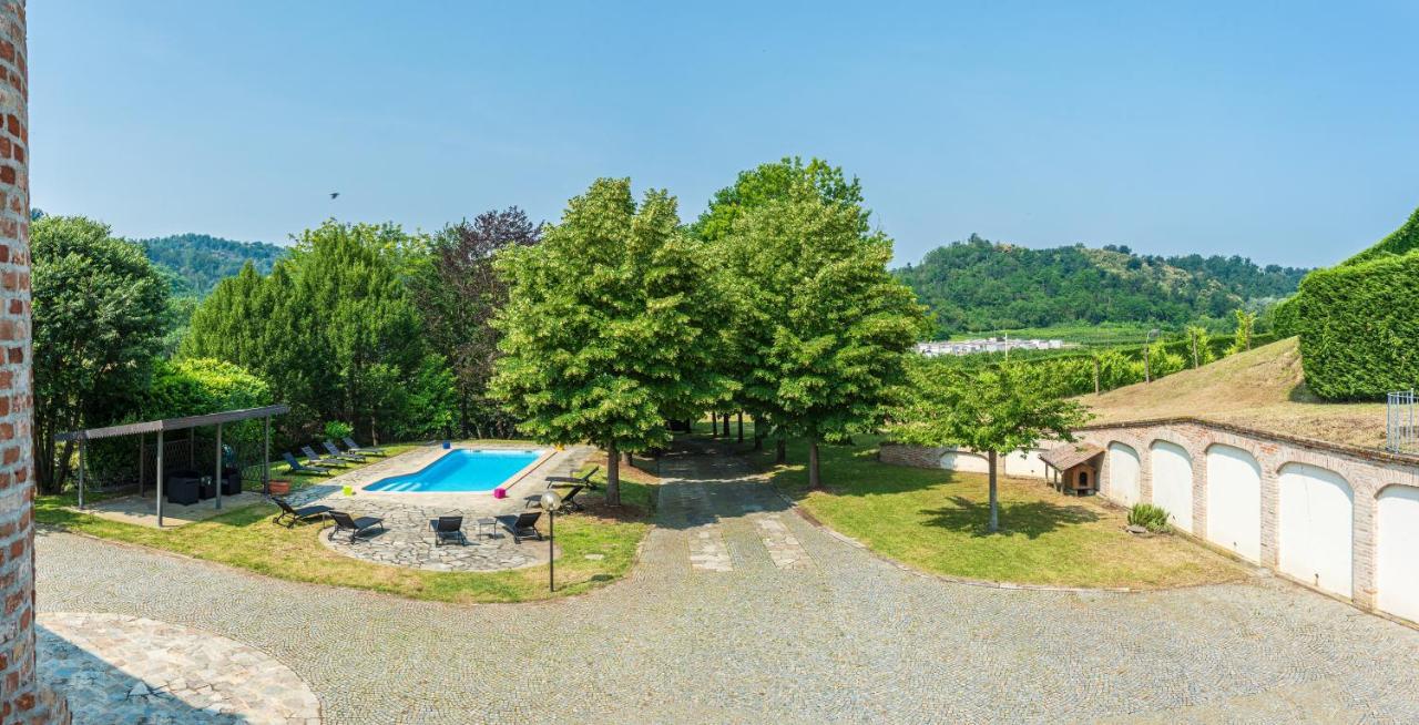 Villa Cornelia , Entire Villa With Private Pool Corneliano d'Alba Exterior photo
