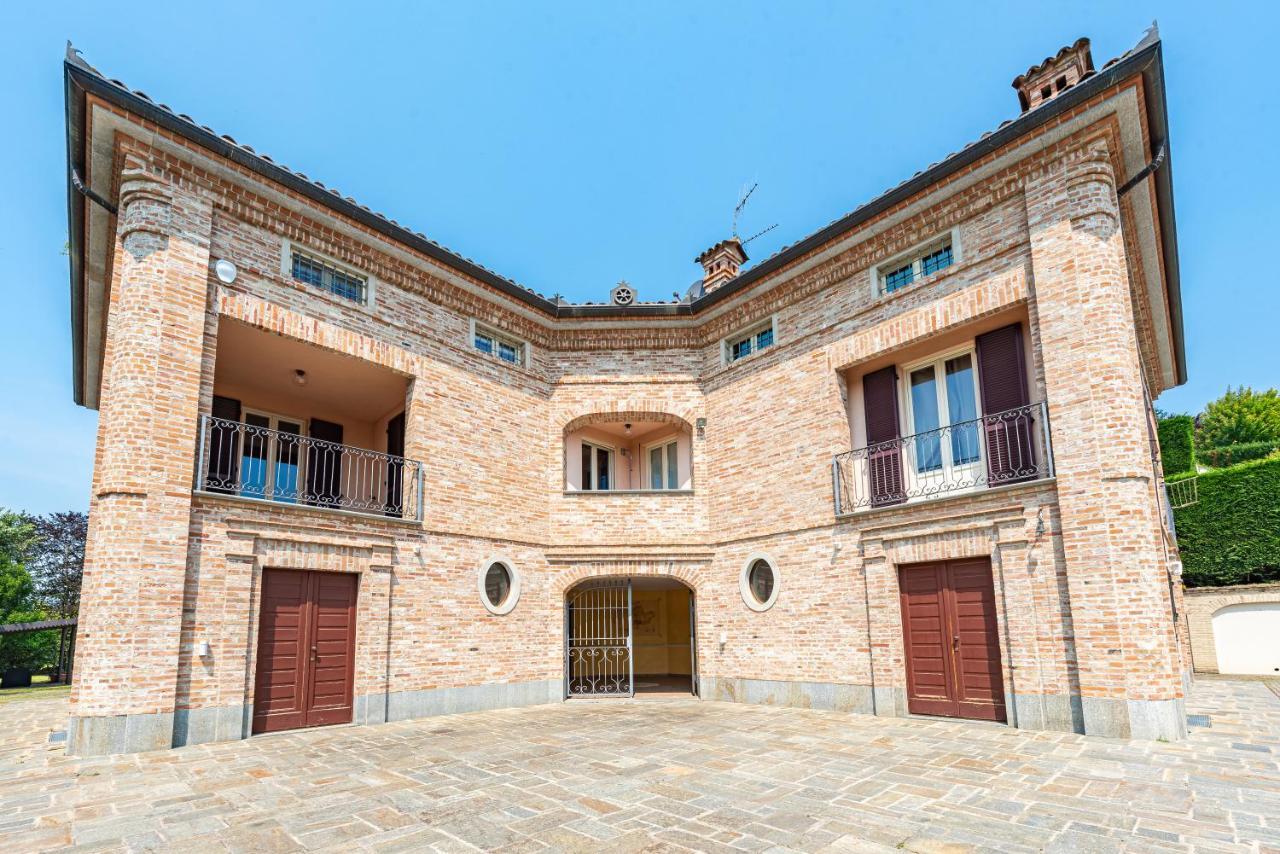 Villa Cornelia , Entire Villa With Private Pool Corneliano d'Alba Exterior photo