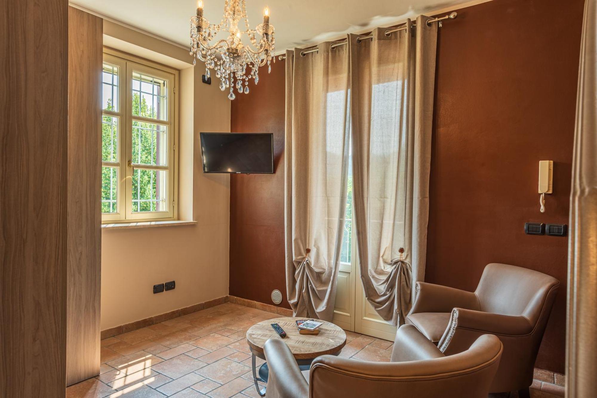 Villa Cornelia , Entire Villa With Private Pool Corneliano d'Alba Exterior photo